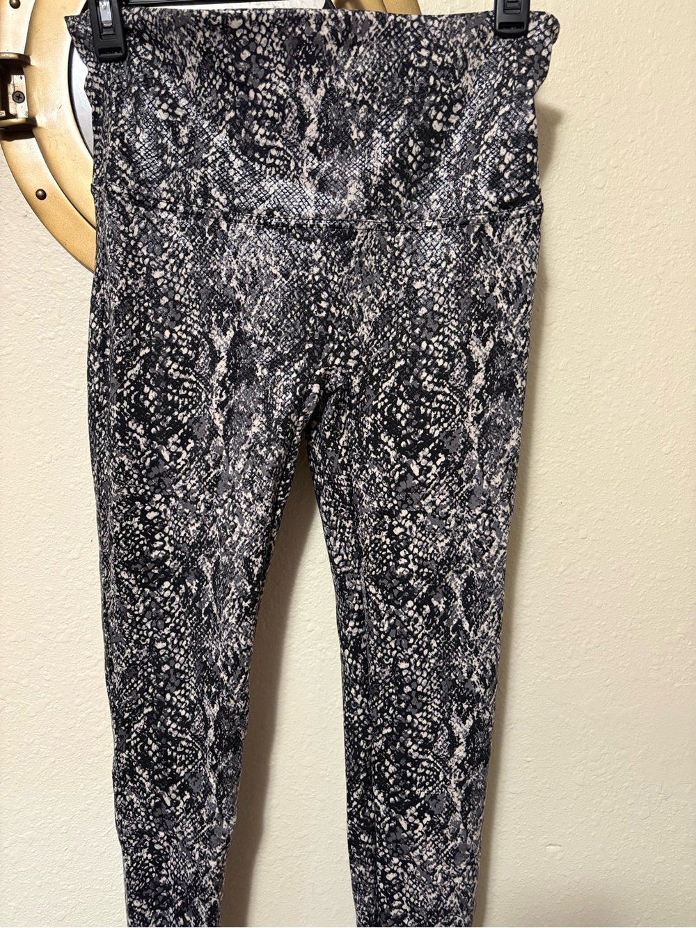 SPANX Black & White Snake-Print Leggings